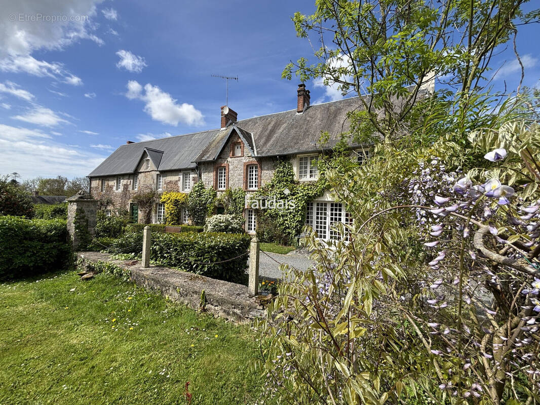 Maison à QUETTREVILLE-SUR-SIENNE