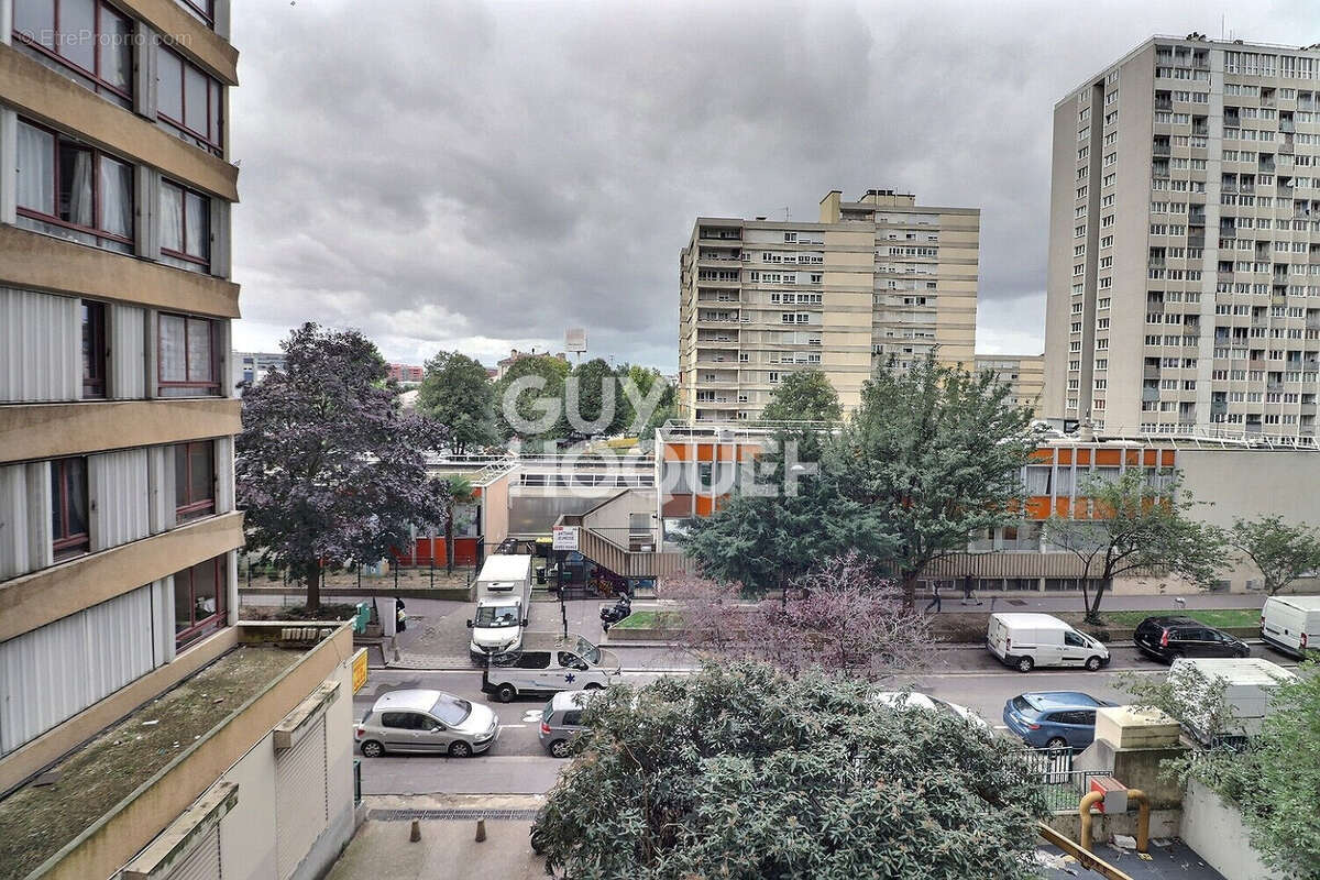 Appartement à AUBERVILLIERS