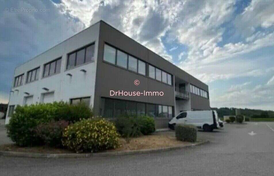 Commerce à CAILLOUX-SUR-FONTAINES