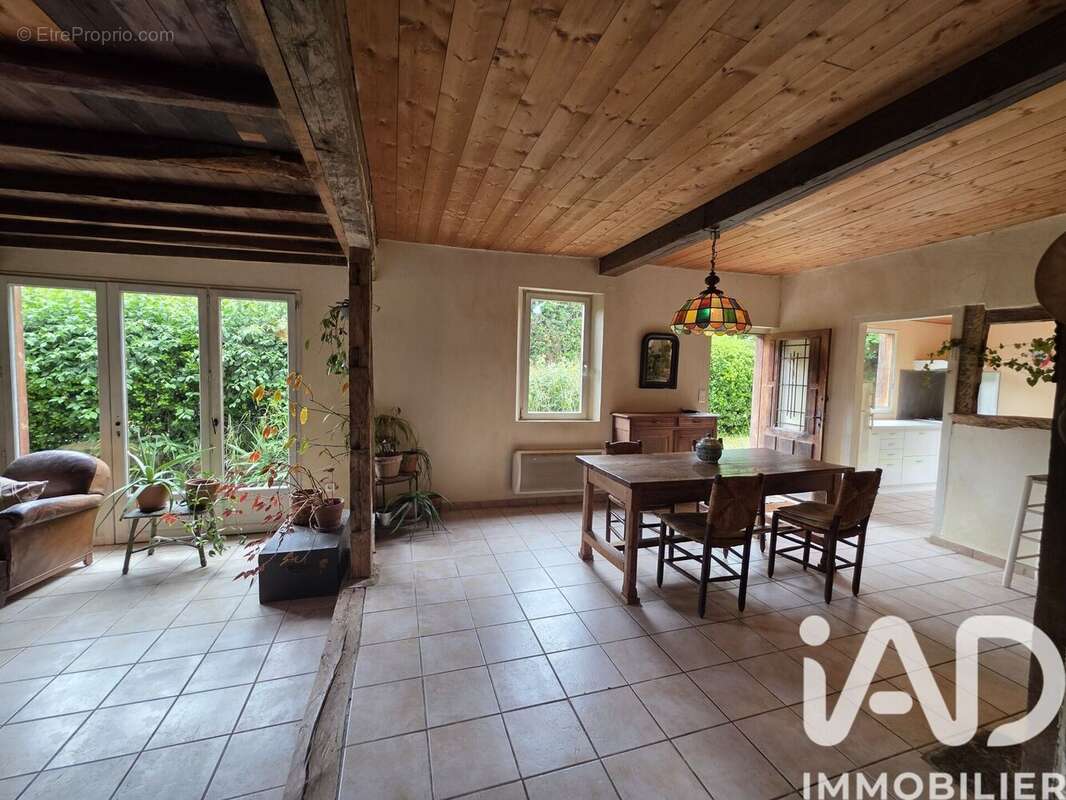Maison 108 m² à Demu  - photo 6