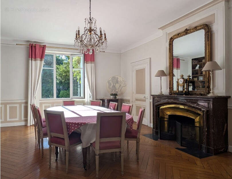 Maison à SAINT-GENIS-LAVAL