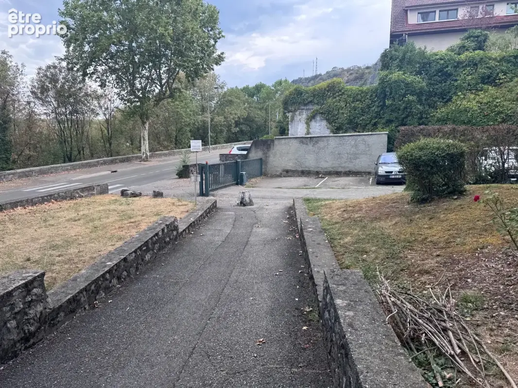 Appartement à vendre 2 pièces  (73) - T2 de 47 M2 loué - Vue dégagée et balcon - photo 2