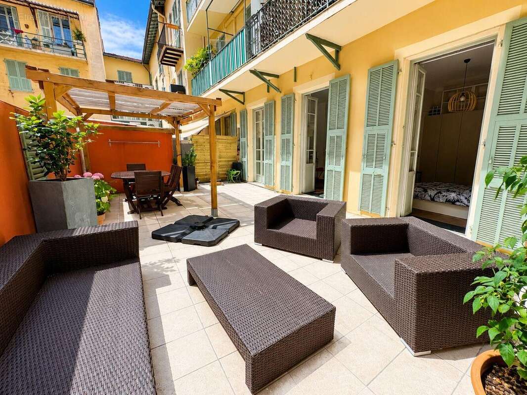   - Appartement à NICE