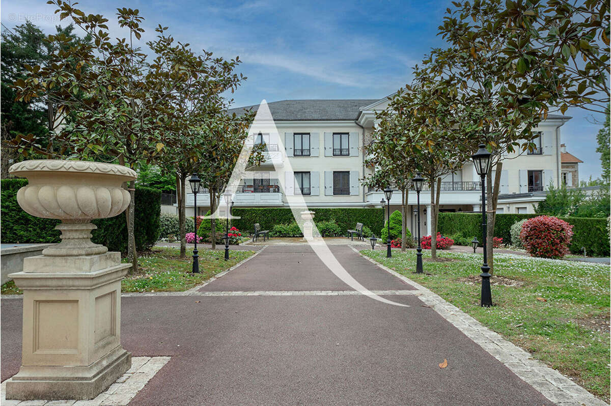 Appartement à SAINT-CYR-L'ECOLE
