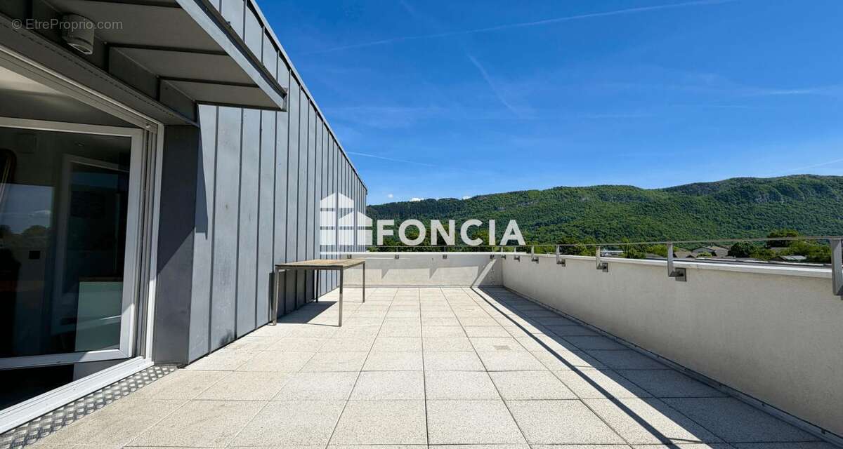 SEYNOD – Appartement T3 dernier étage avec terrasse de 35 m² plein sud et vue montagnes - photo 11