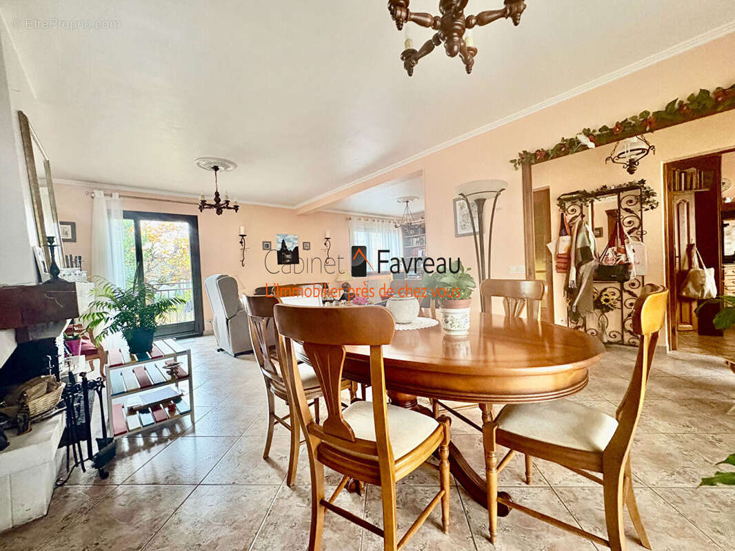 Maison à VITRY-SUR-SEINE