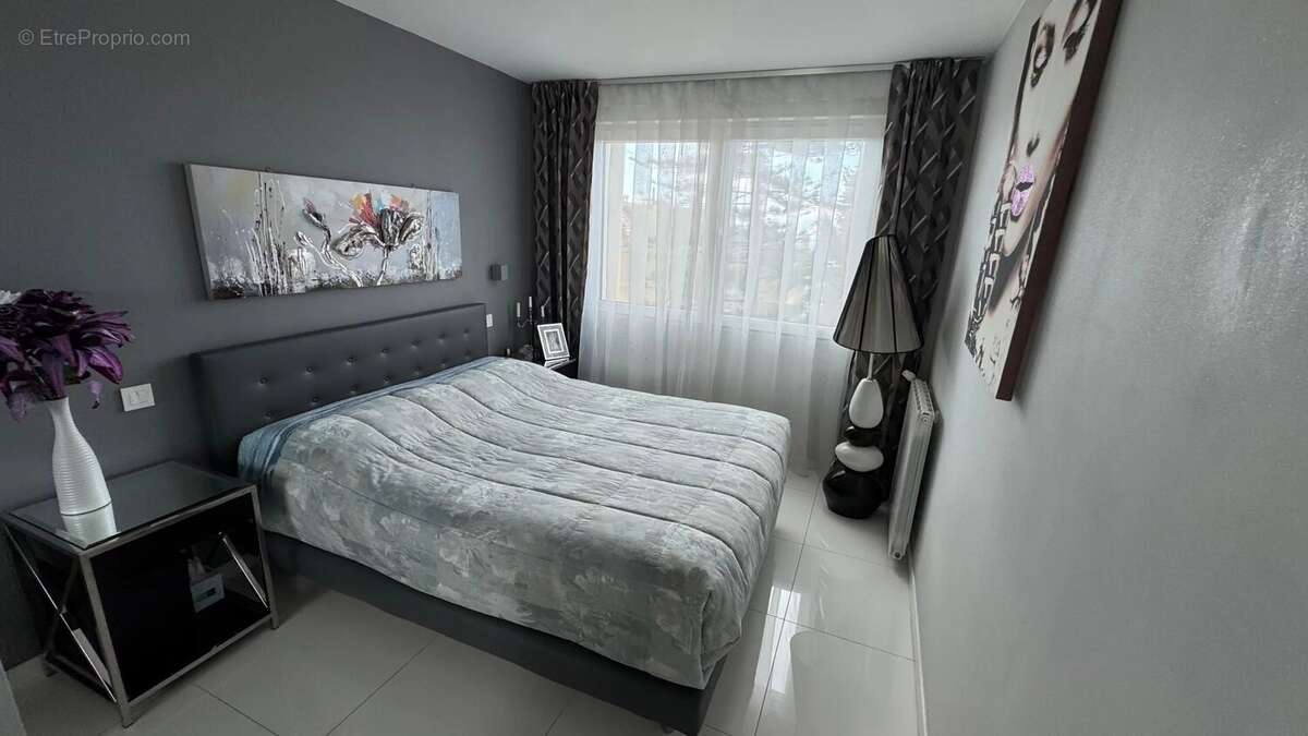 Appartement à ROQUEBRUNE-CAP-MARTIN