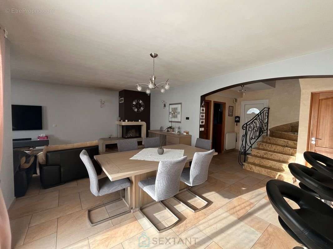 Maison à BOISSISE-LE-ROI