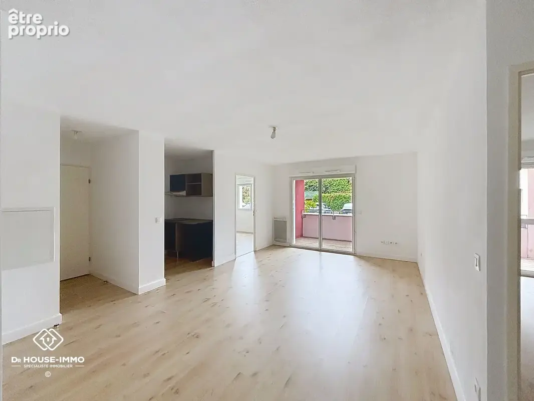 Appartement 3 pièces 64 m² à vendre à Merignac (33700) - photo 2