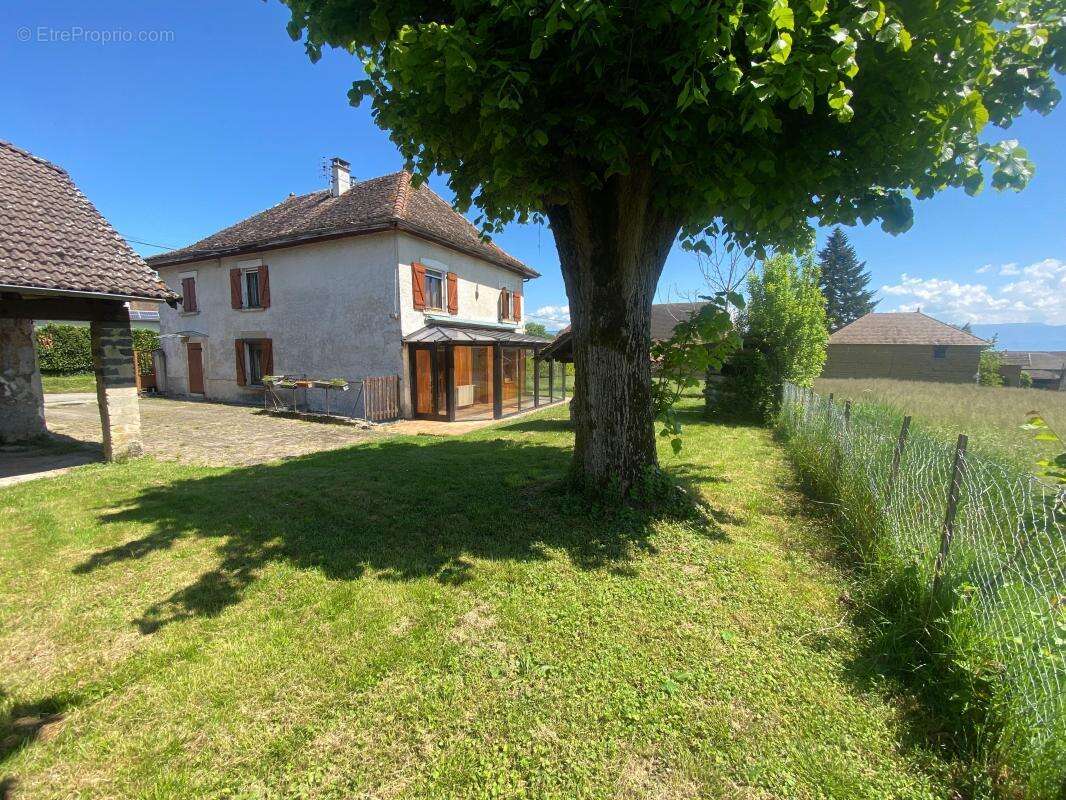 Maison à DOLOMIEU