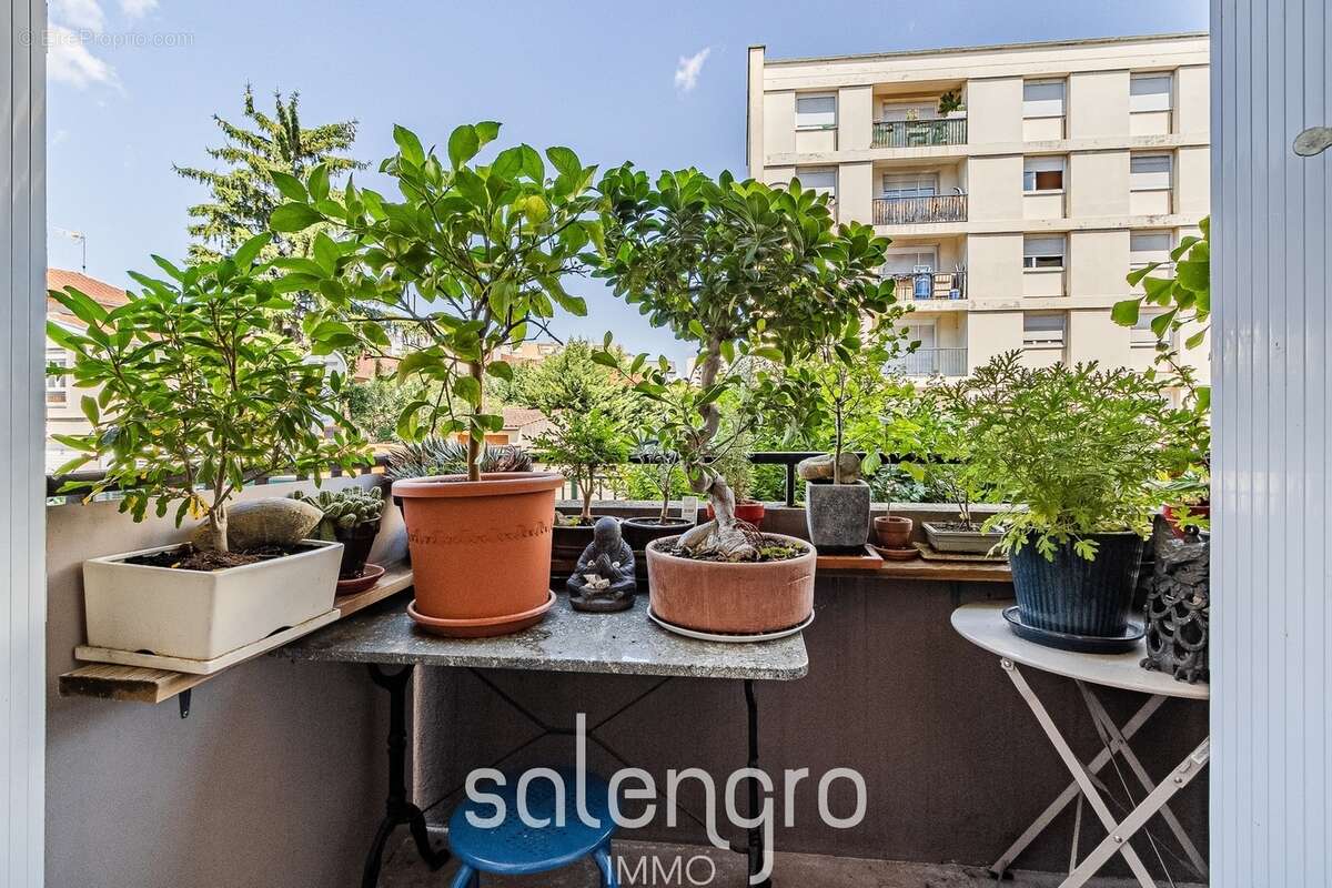 Appartement 60 m² à Villeurbanne  - photo 2