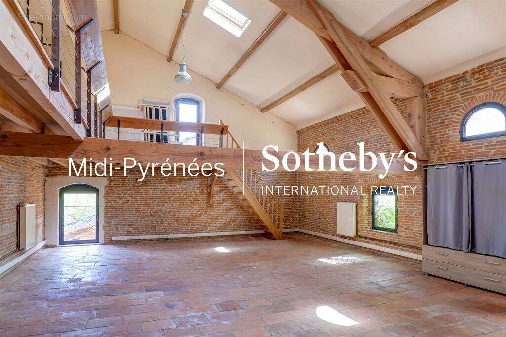 Maison à LAYRAC-SUR-TARN