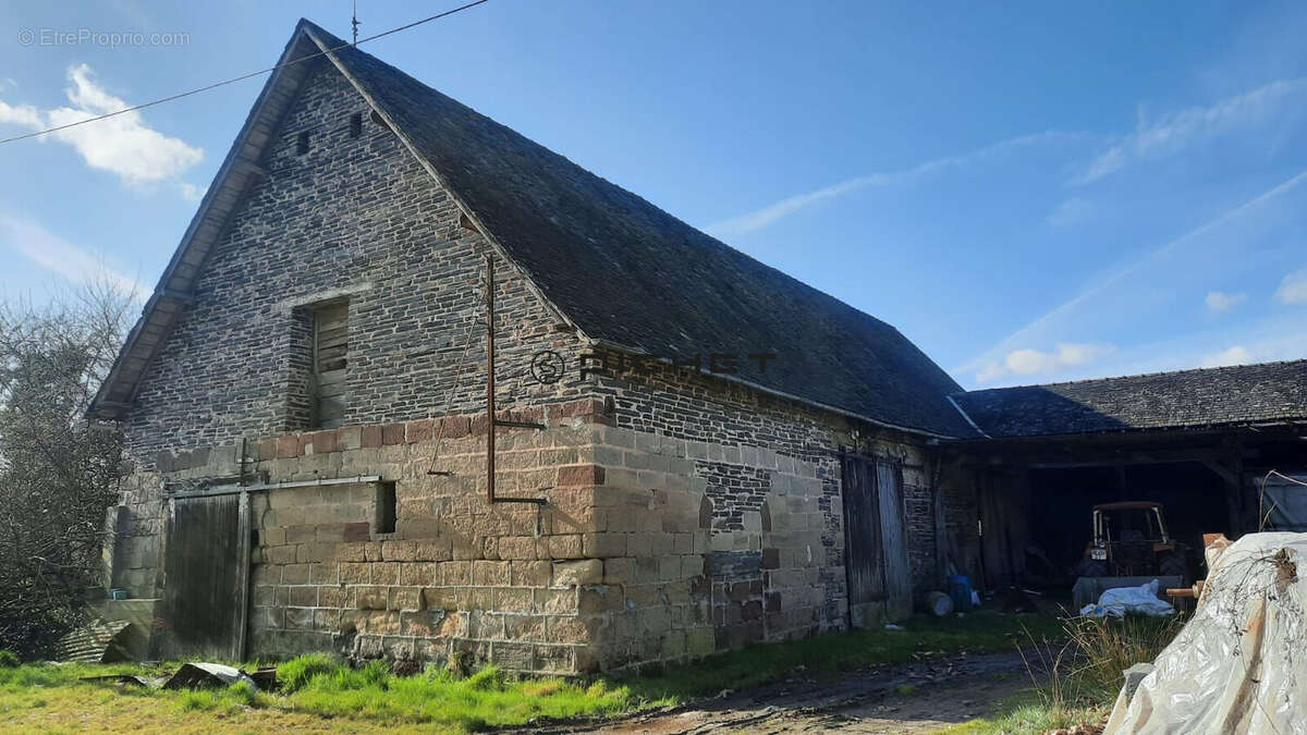 Maison à ALLASSAC