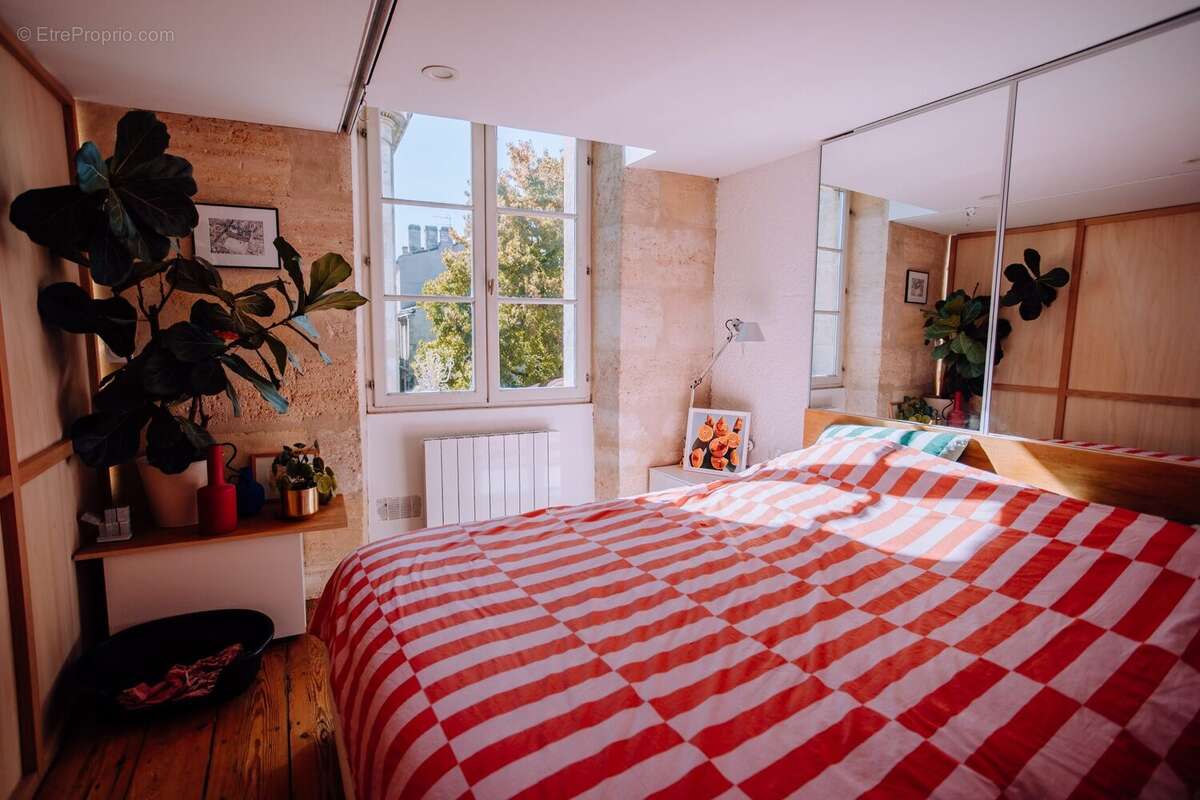 Appartement à BORDEAUX