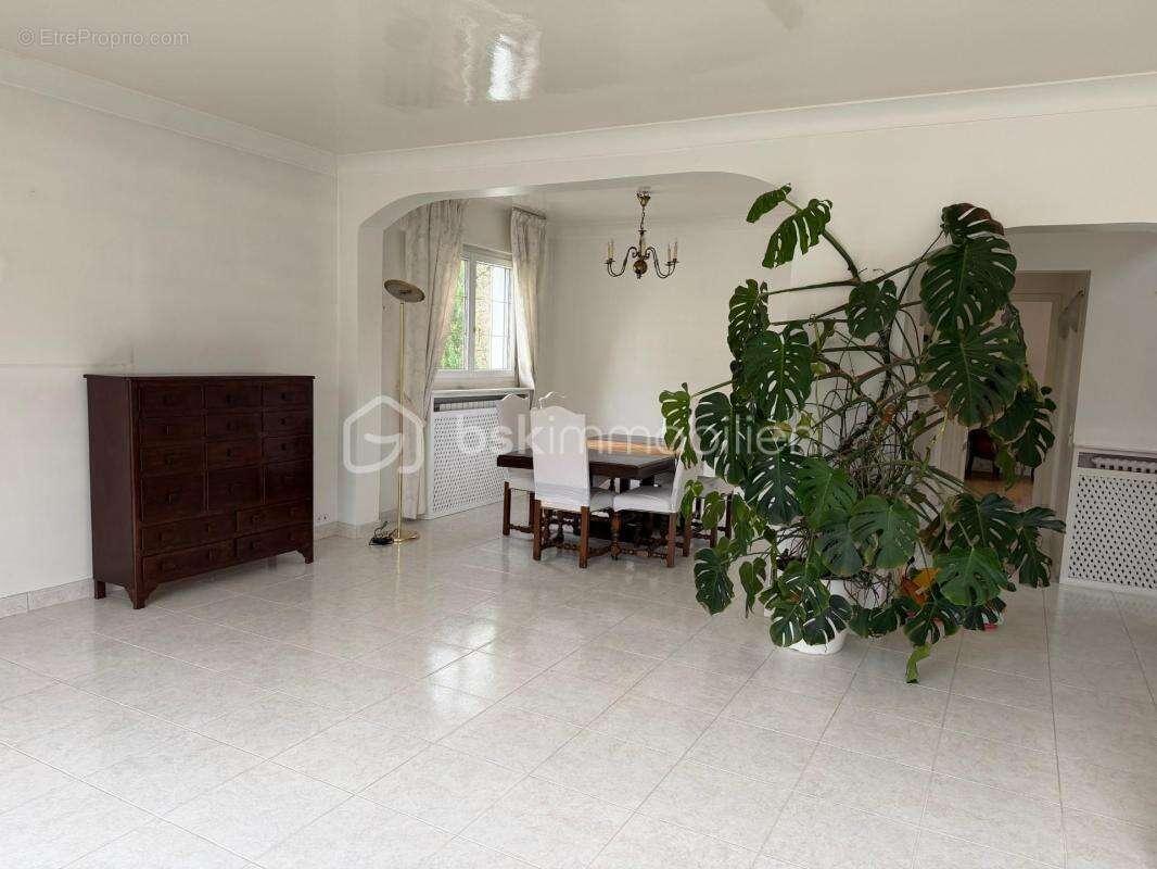 Maison à CORBEIL-ESSONNES