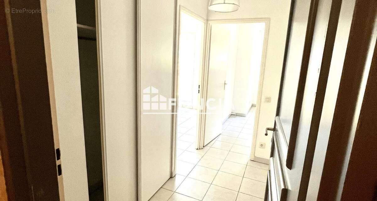 Exclusivite t2 de 43m2 en rdj avec balcon et parking - photo 6