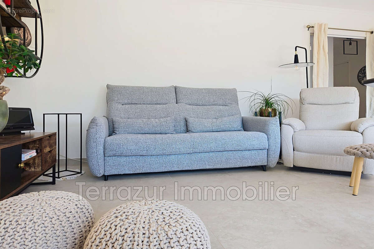 Appartement à VALLAURIS