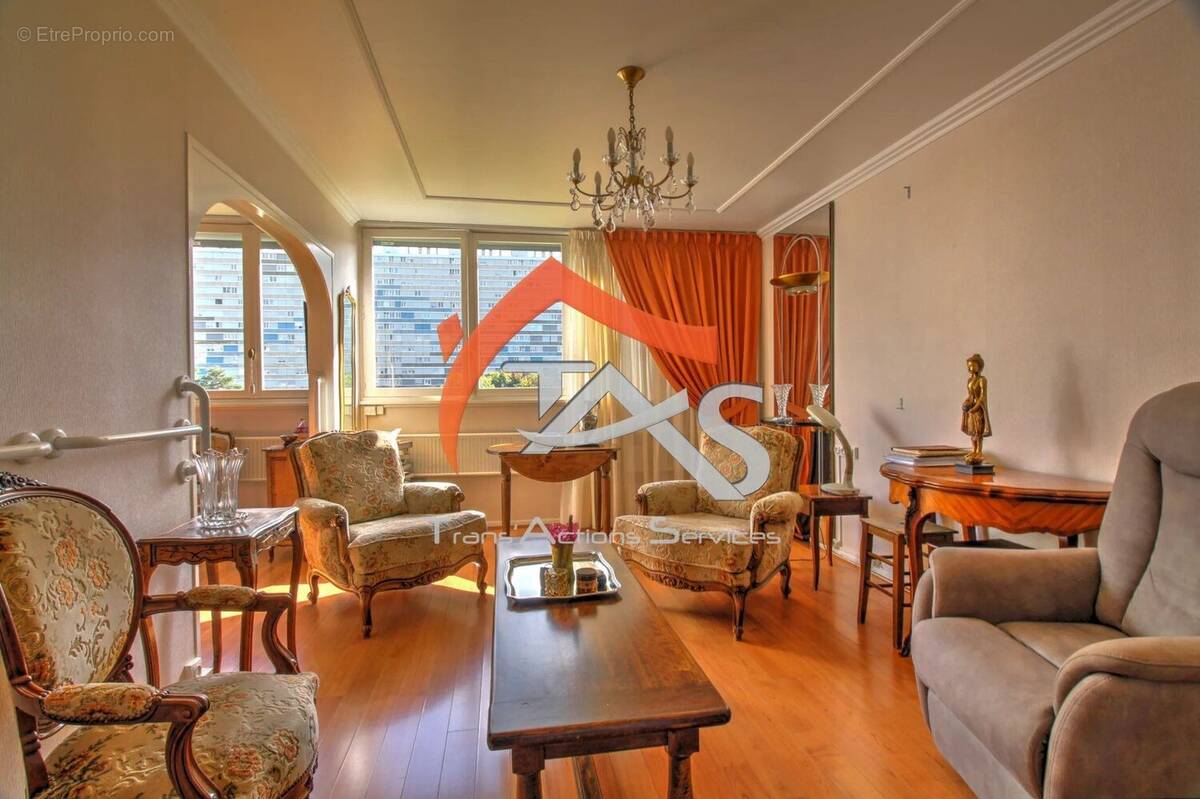 Appartement à SAINT-ETIENNE