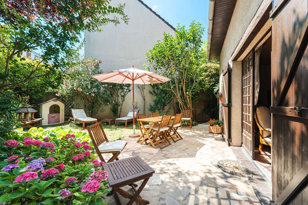 Maison à L'HAY-LES-ROSES