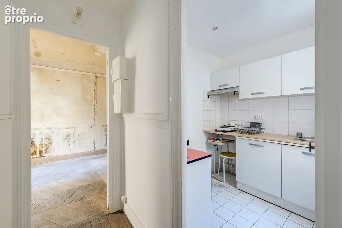 Paris 18ème - Rue Ordener - T2 de 38 m² à fort potentiel - photo 7