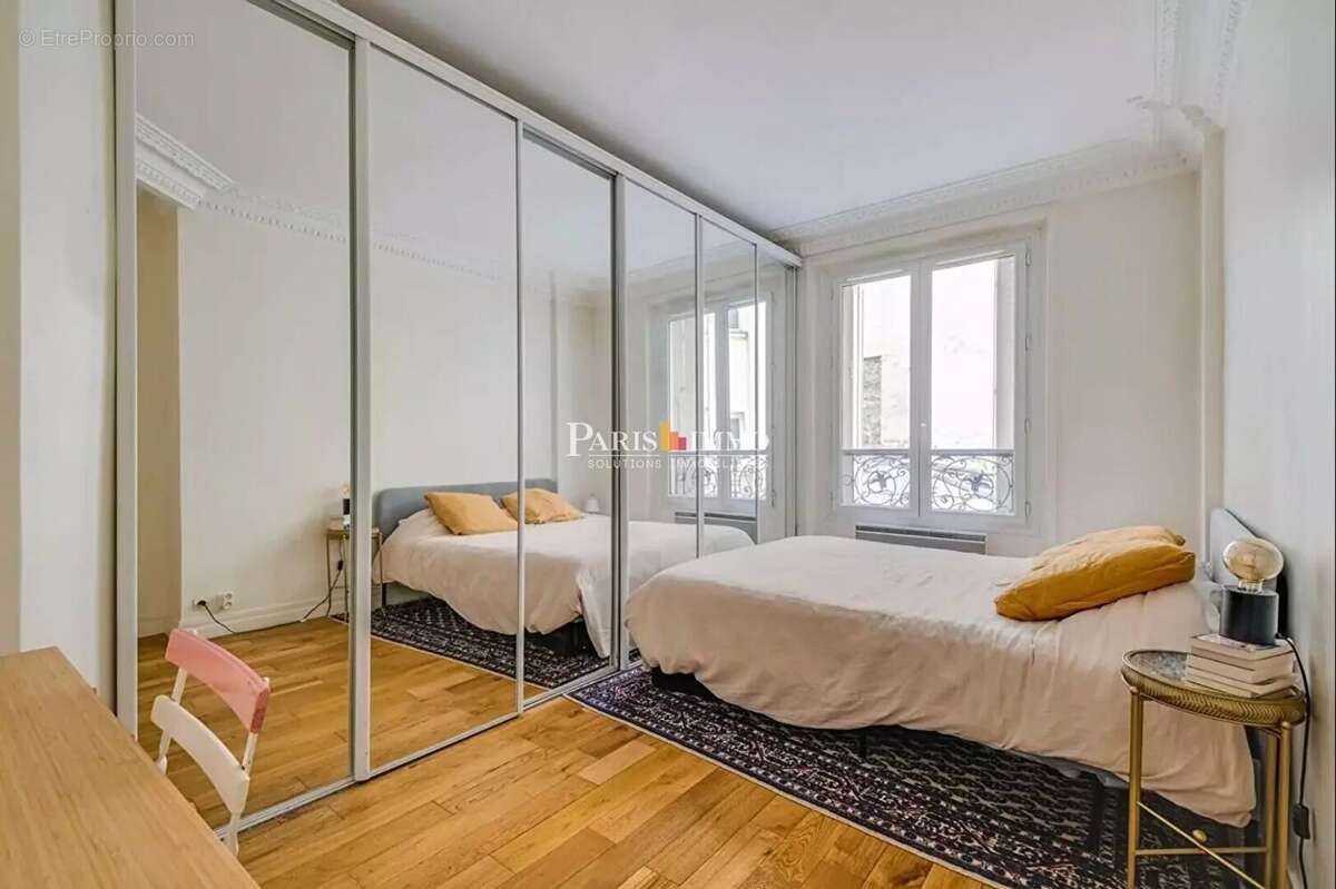 Appartement à PARIS-18E