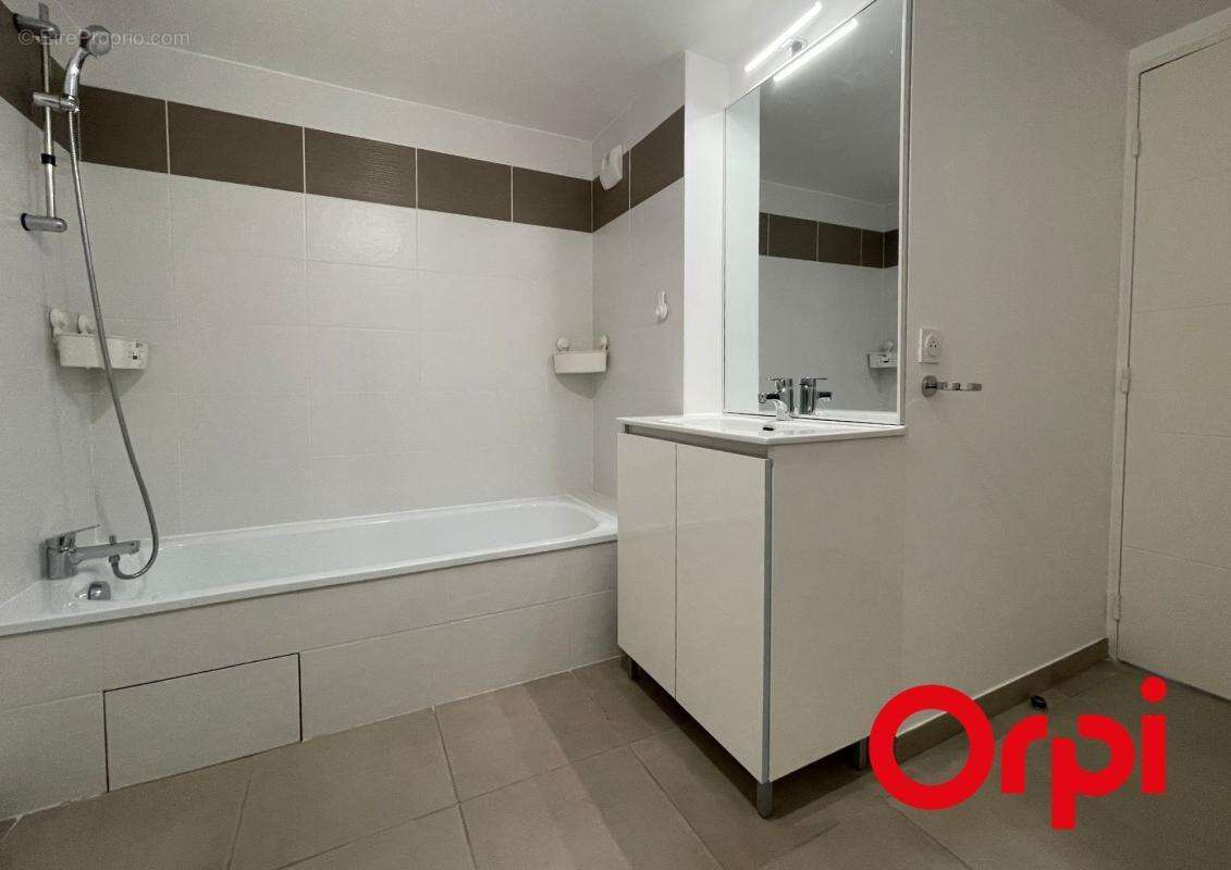 Appartement à VENISSIEUX