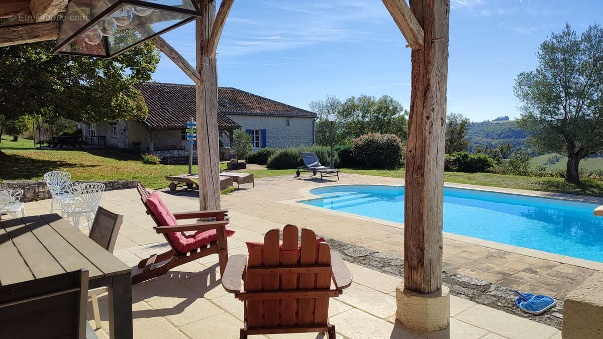 Maison à MONTAIGU-DE-QUERCY