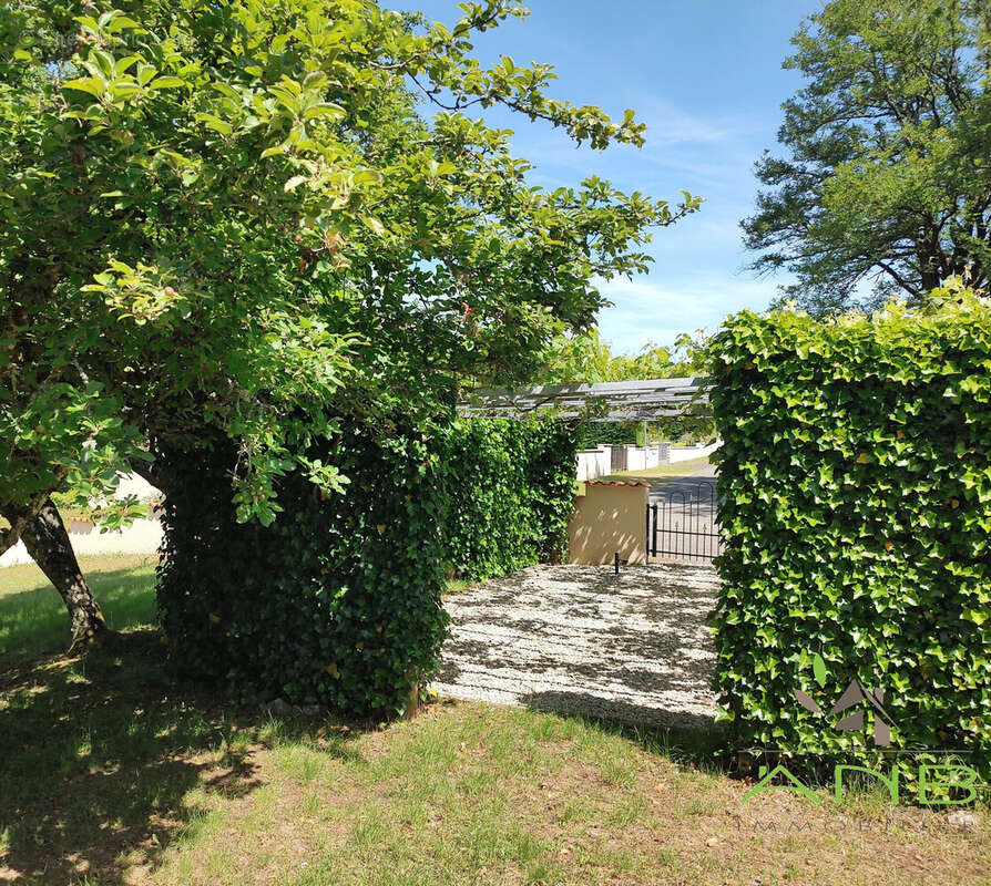 Maison à ECURAS