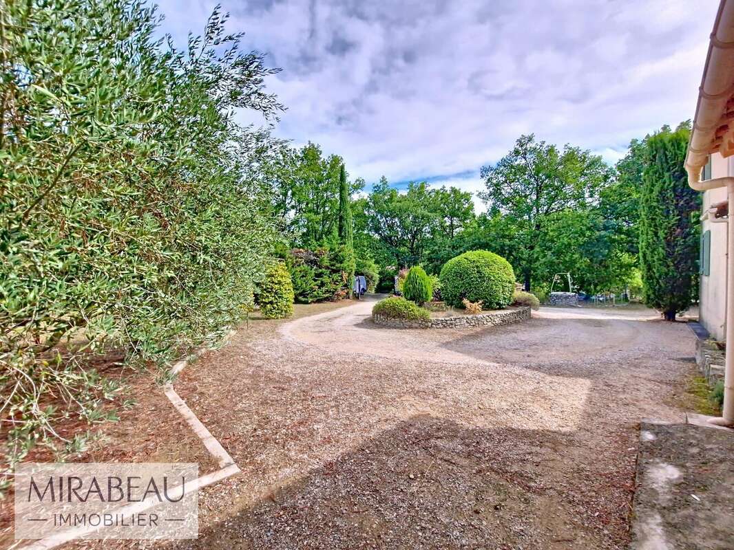 Maison à MIRABEAU