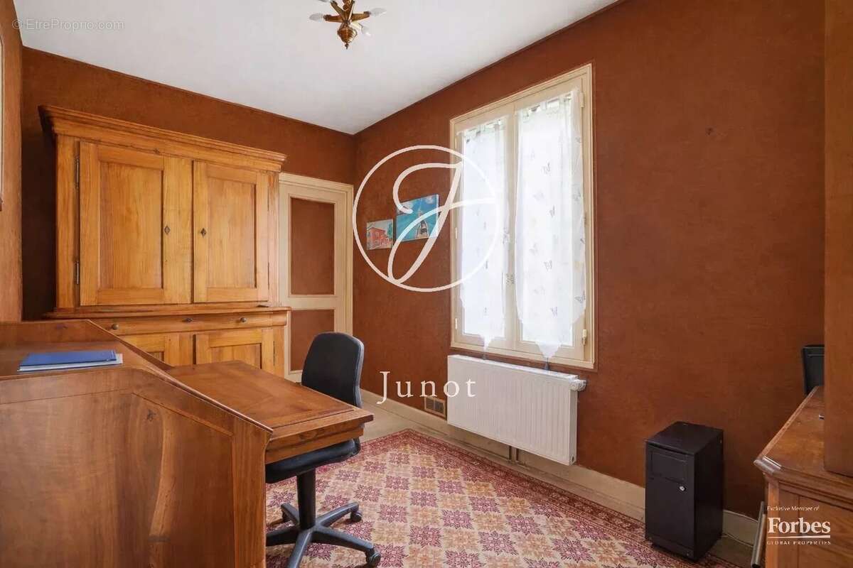 Maison à LE VESINET
