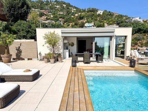 Maison à THEOULE-SUR-MER