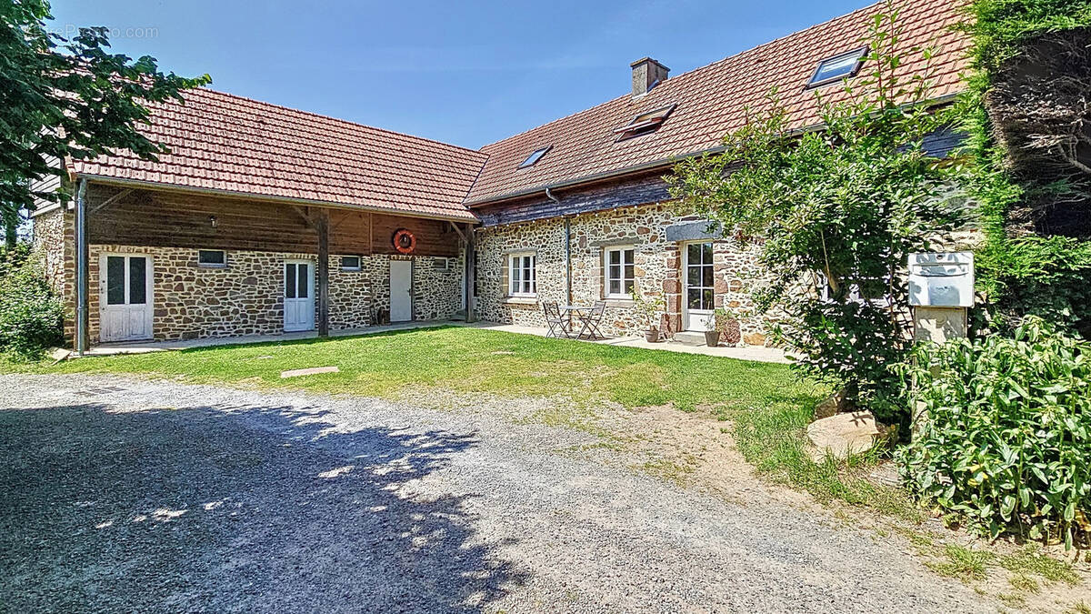 Maison à GOUVILLE-SUR-MER