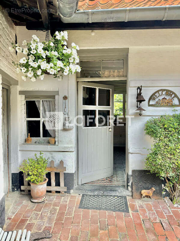 TOURMIGNIES - maison de 280 m2 - 6 chambres - photo 2