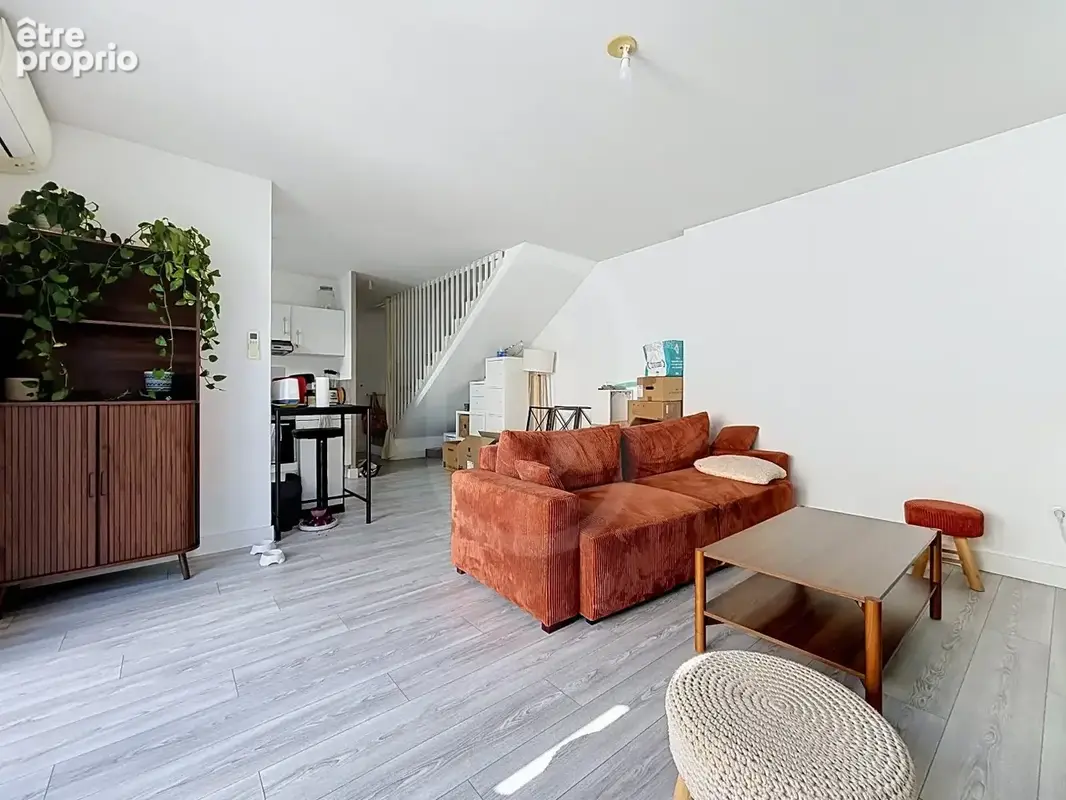 SAINT-JEAN DE VEDAS - DUPLEX de 82 m² avec deux terrasses - photo 3