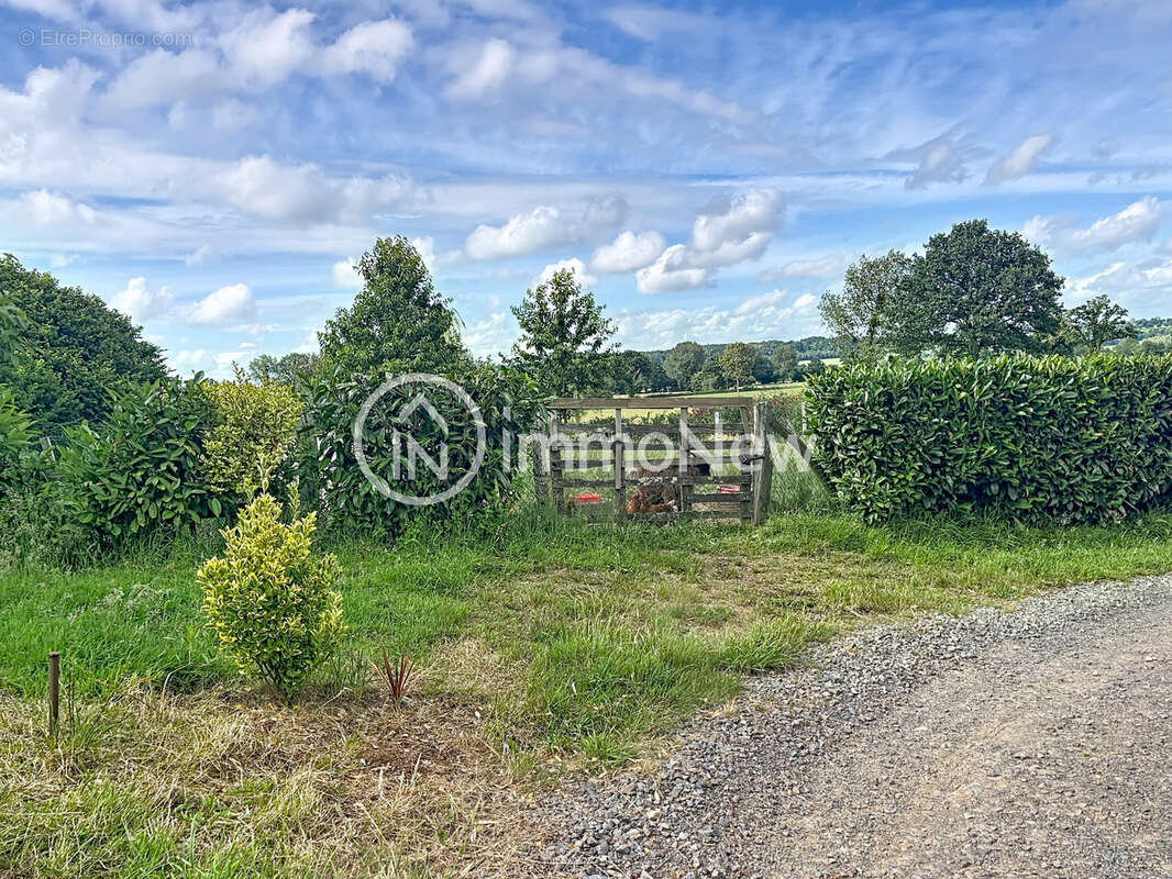 Superbe maison en pierre 192 m2 sur terrain 4807 m2 avec beaux volumes et puits - photo 19
