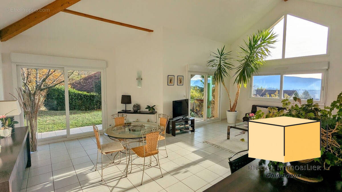 Maison à CHINDRIEUX