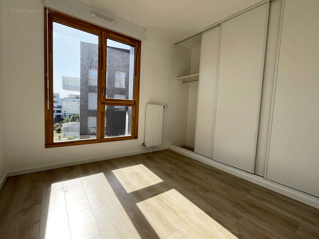 Appartement 86 m² à Saint-Cyr-L'ecole  - photo 9
