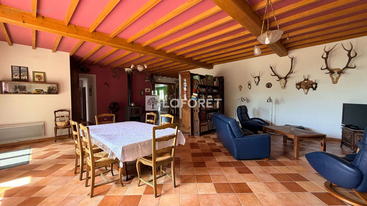 A vendre à Belval En Argonne - 151 m² (3 chambres) - photo 5