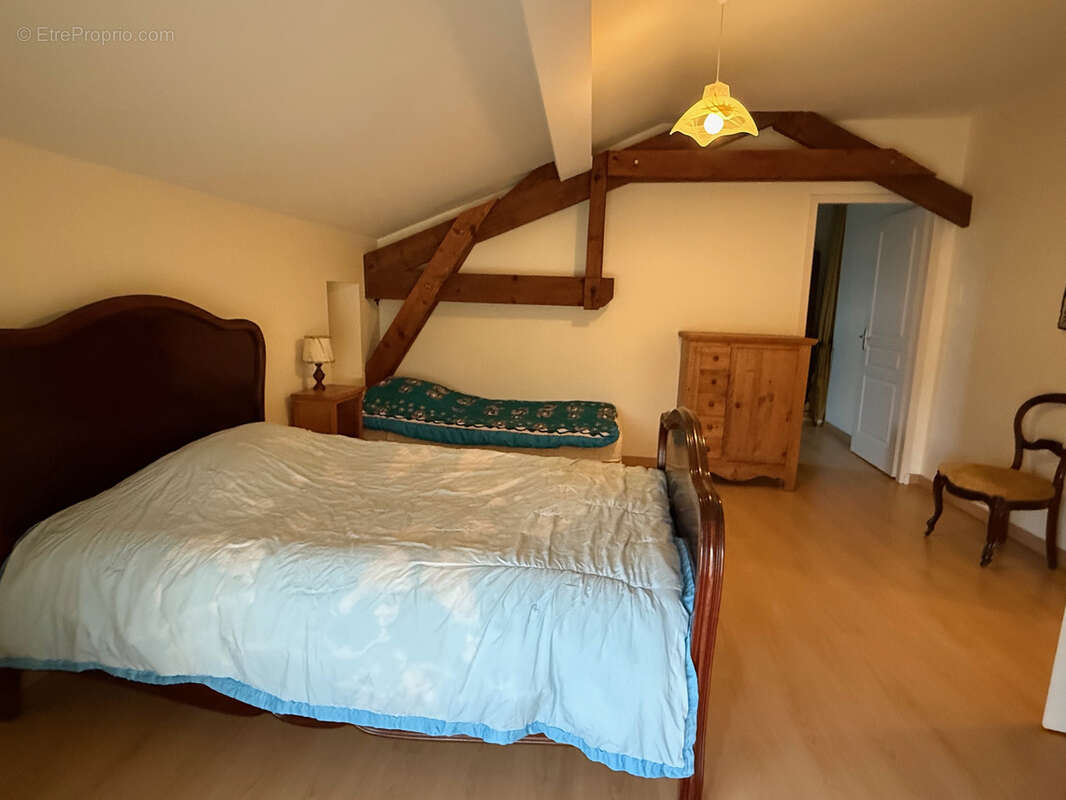 Maison à LACAPELLE-BIRON