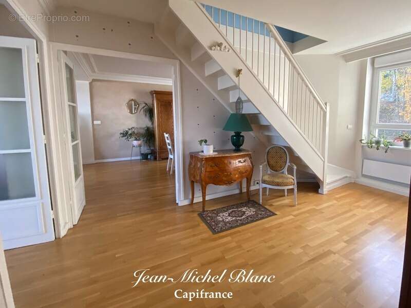 Appartement à SAINTE-FOY-LES-LYON