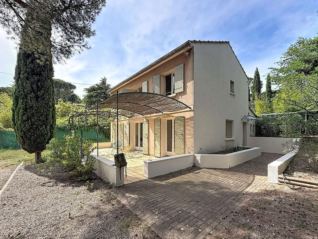 Maison à LES ANGLES