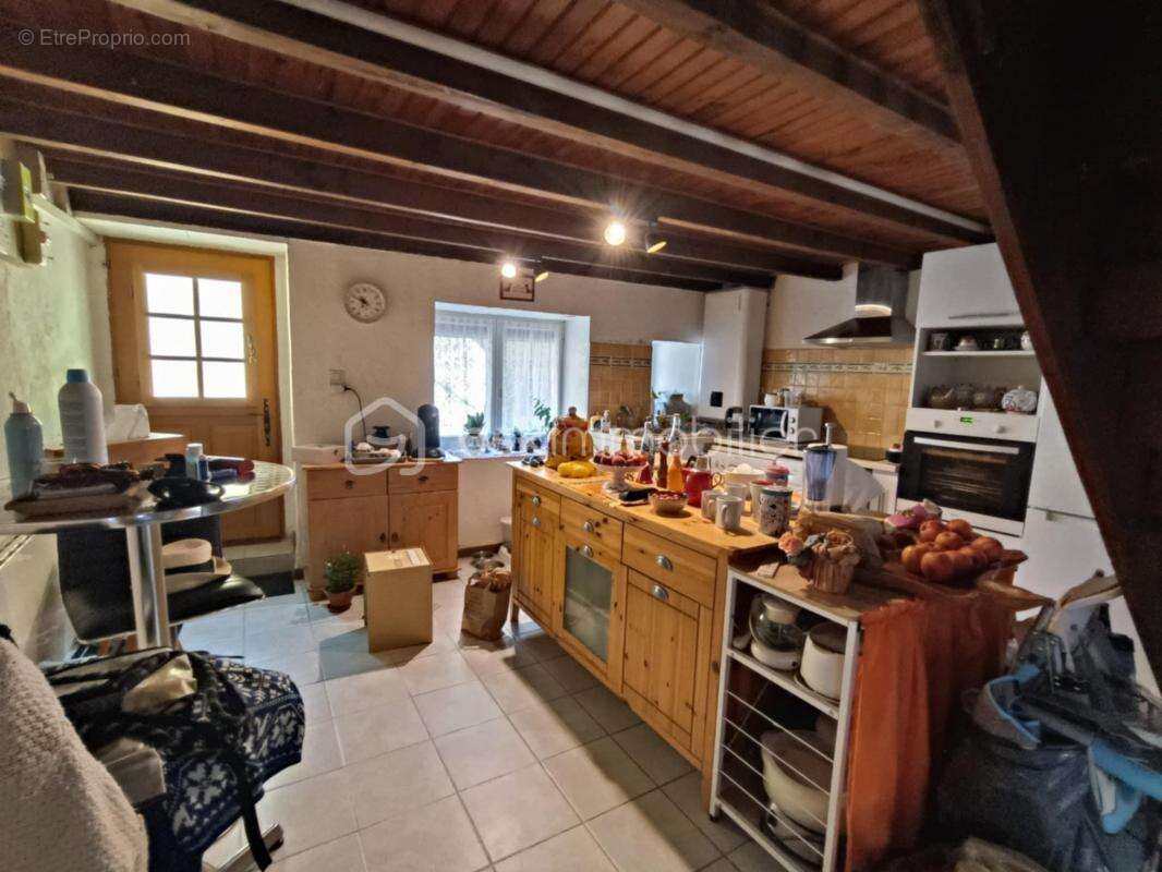 Vends Maison de 81 m2, à 2 pas du Centre Ville de Belvès, avec Cour / Patio - photo 4