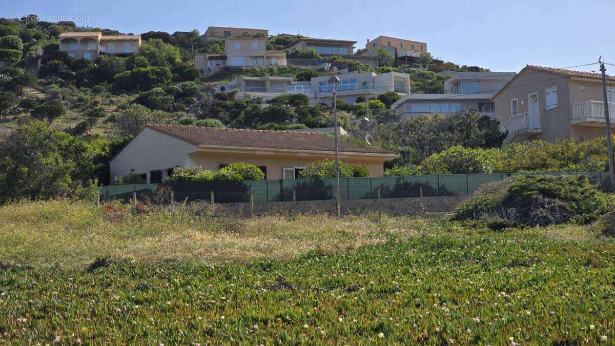 Sartène, sur la plage de Tizzano, maison de 74 m2 avec vue imprenable sur la mer - photo 15