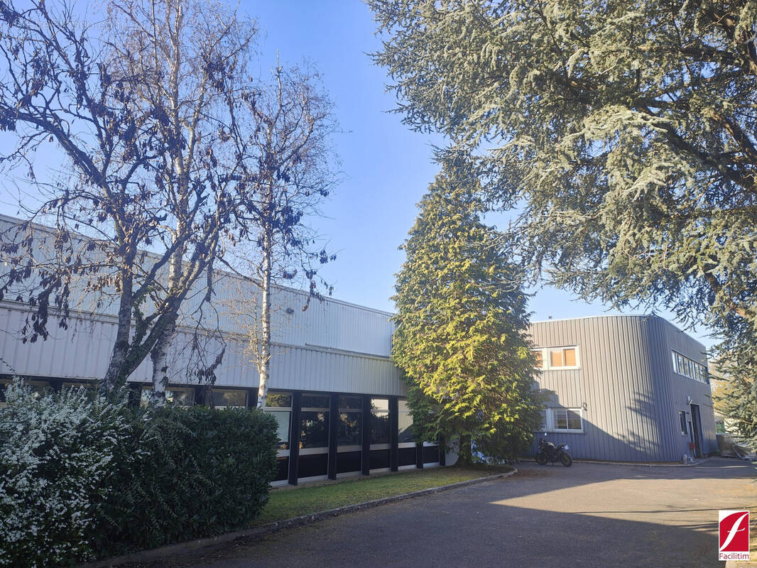 Commerce à SAINT-FARGEAU-PONTHIERRY