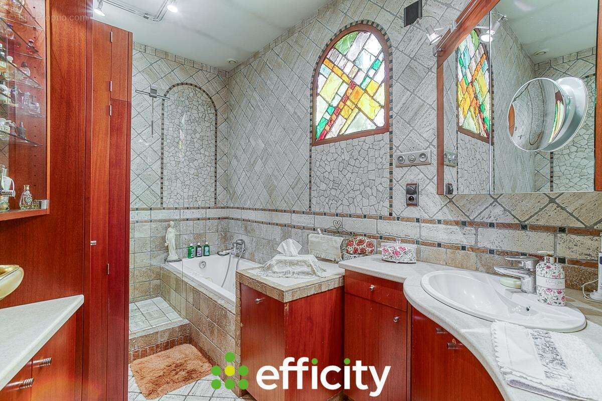 Maison à SAINT-FONS