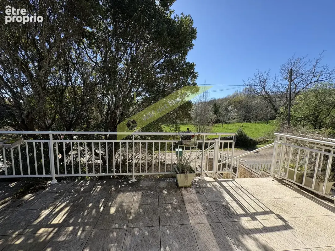 Jolie maison en pierre dans un cadre paisible et agreable - photo 2