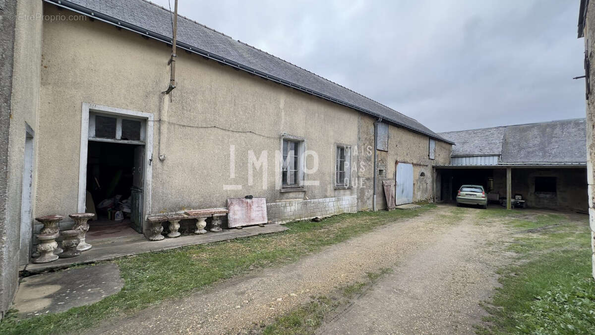 Maison à BUEIL-EN-TOURAINE