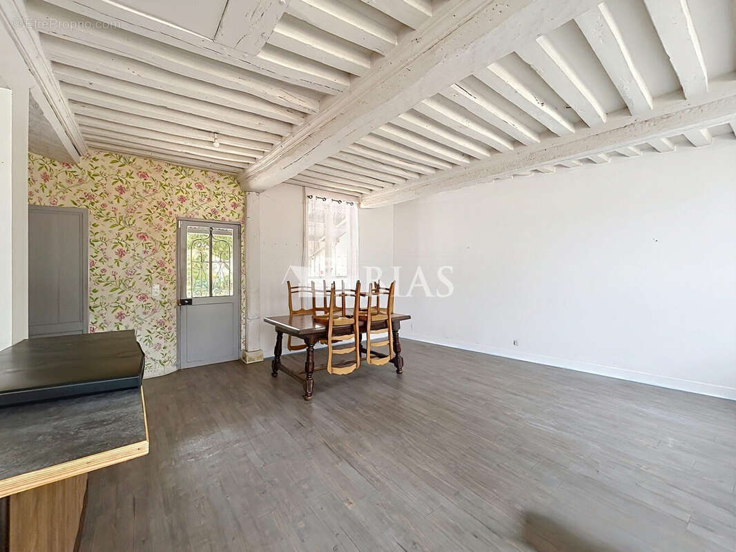 Maison 125 m² à La Riviere-Saint-Sauveur  - photo 3