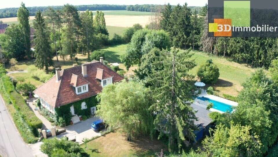 Maison 290 m² à Dole  - photo 4
