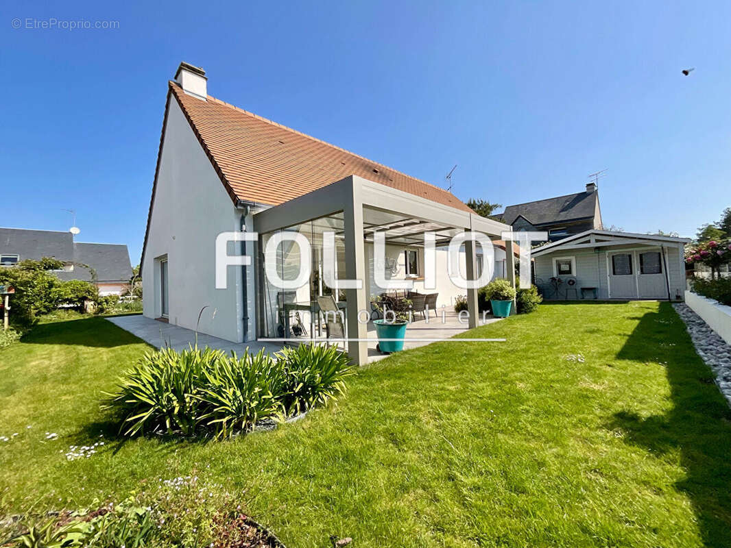 Maison à AGON-COUTAINVILLE